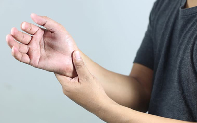 Are You Suffering From A Wrist Pain? Here Is An Effective Treatment